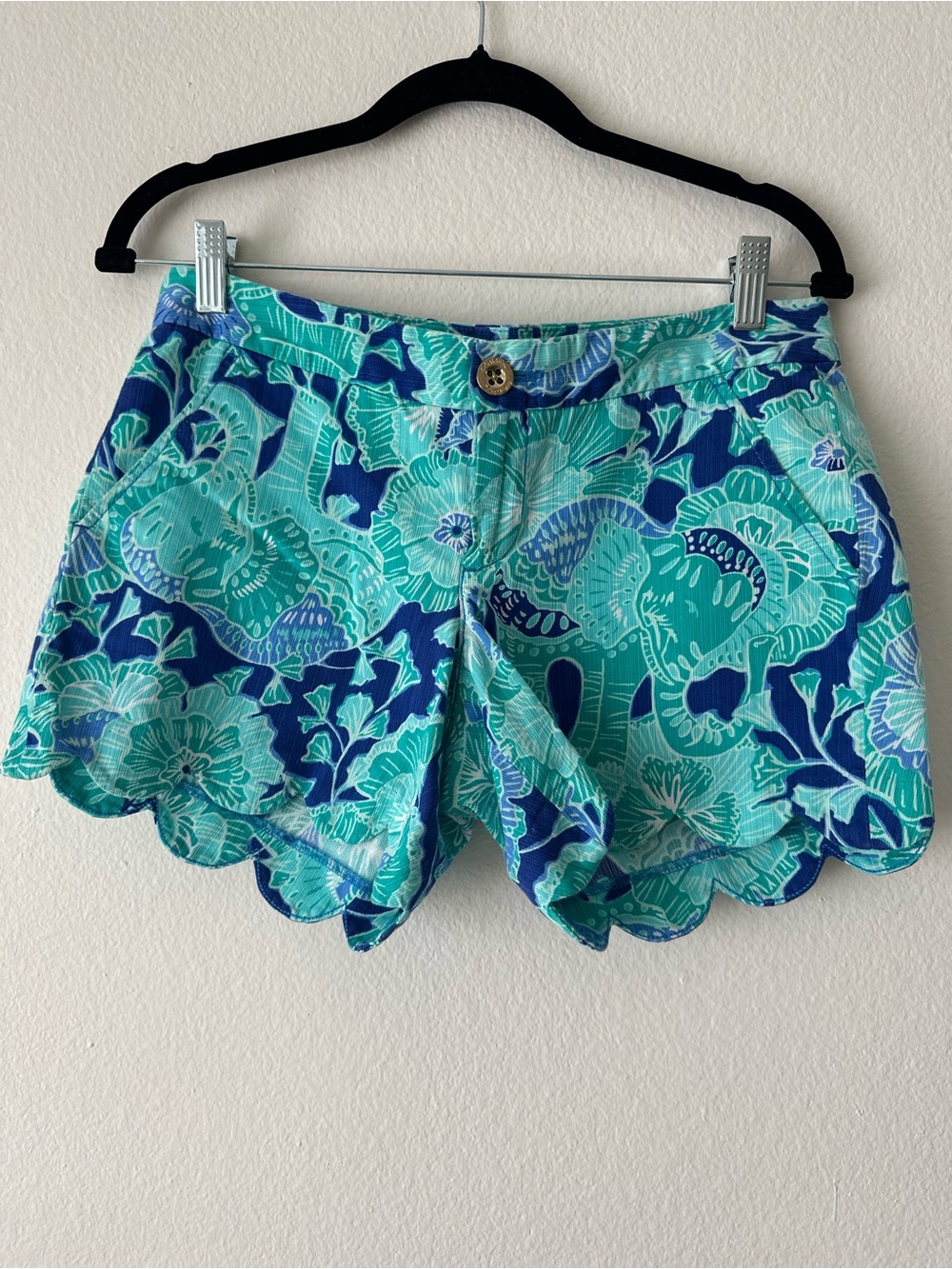 Lilly Pulitzer Tropical Floral Print Back Button Zip Shorts Green Aqua Yellow